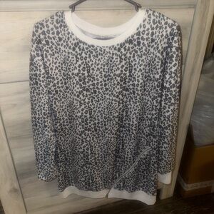 Chic Leopard Print Long Sleeve Dress